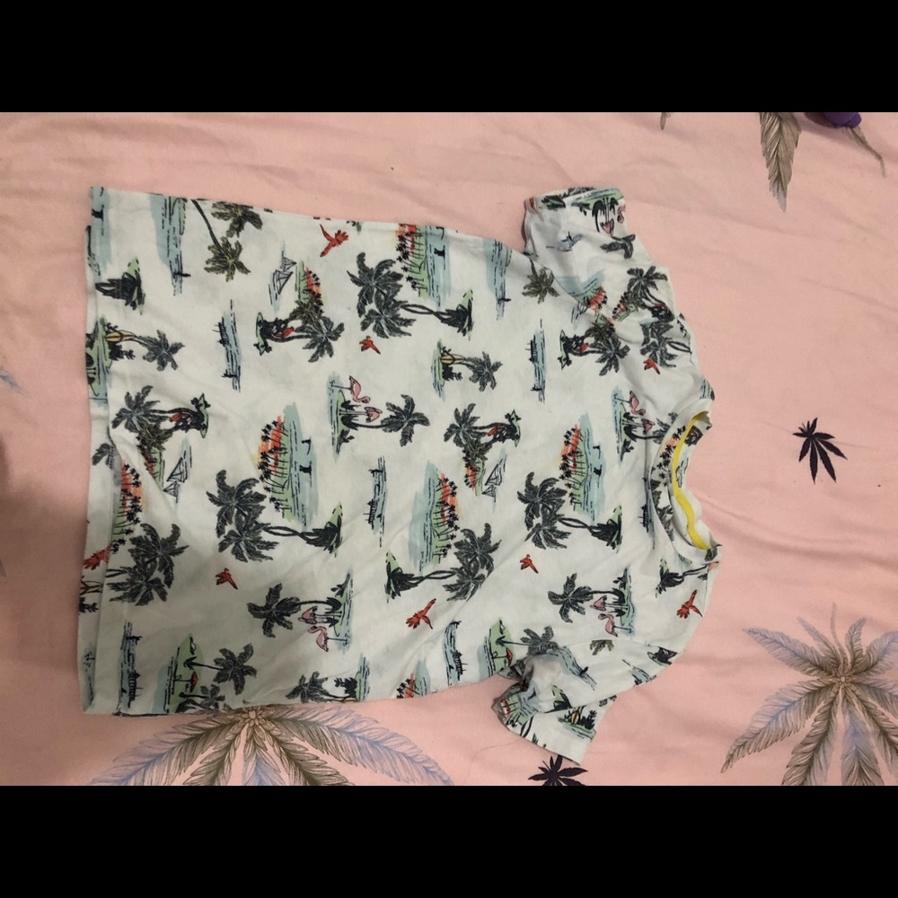 Es boys size : M